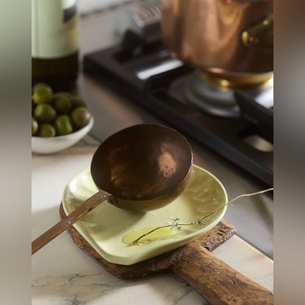 Anthropologie The Latte Stoneware Spoon Rest: Amelie Edition NWT